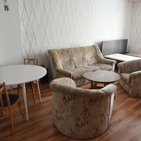 Alloggio in famiglia Comfortable With Free Parking